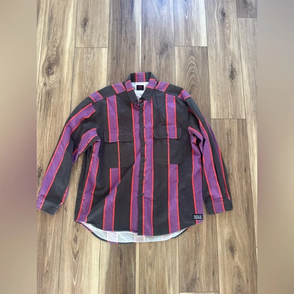 Levi’s men’s skateboarding Striped Button-Up long sleeve woven Shirt size medium